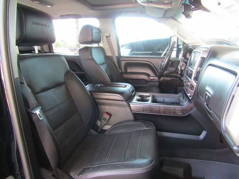 Used 2015 GMC Sierra 2500 Denali w/ Duramax Plus Package AWD/4WD image 12