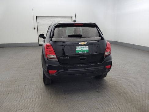 Used 2020 Chevrolet Trax LS w/ Tint and Cruise Package AWD/4WD image 6