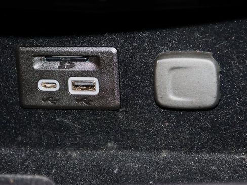 Used 2020 Cadillac XT4 Premium Luxury image 20