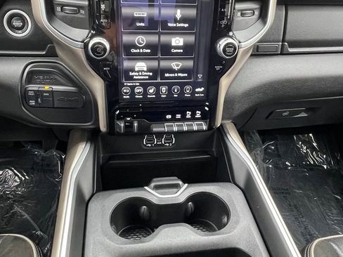 Used 2020 RAM 3500 Laramie image 18