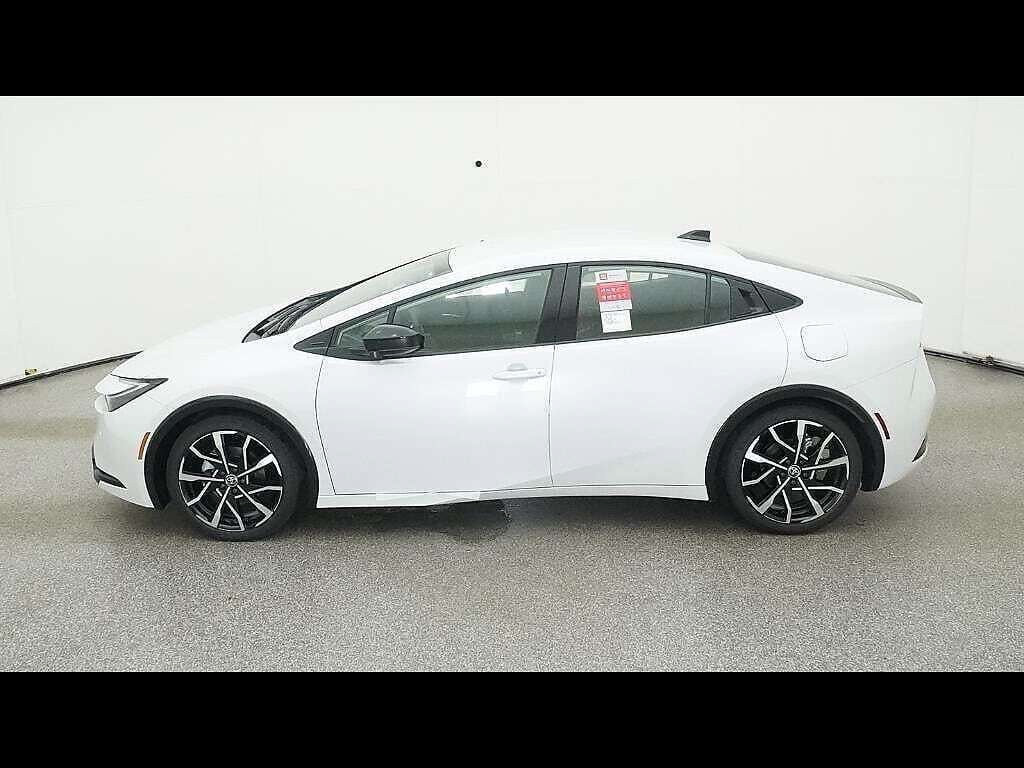 New 2026 Toyota Prius Plug-In Hybrid FWD image 61