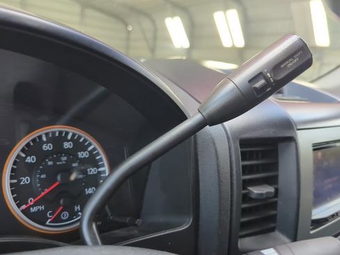 Used 2012 Nissan Titan SV image 14