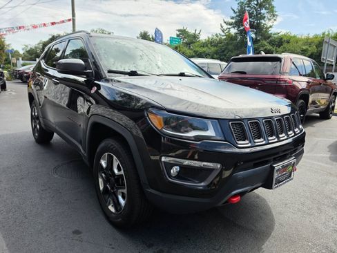 Used 2017 Jeep Compass Trailhawk w/ Leather Interior Group AWD/4WD image 4
