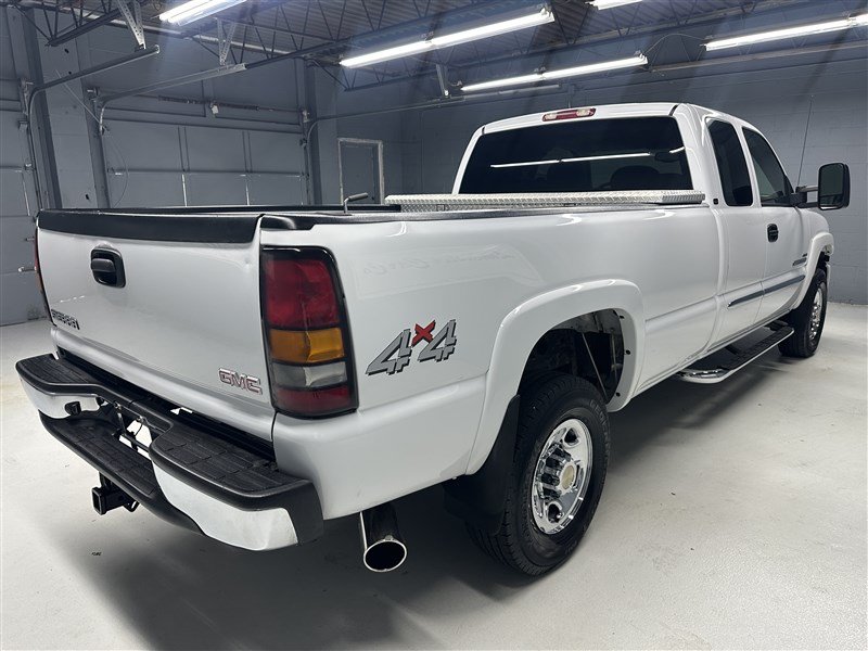Used 2004 GMC Sierra 2500 SLE w/ Heavy-Duty Power Package AWD/4WD image 7
