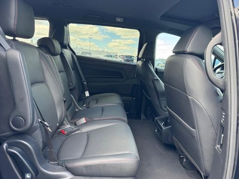 Certified 2024 Honda Odyssey Sport image 11