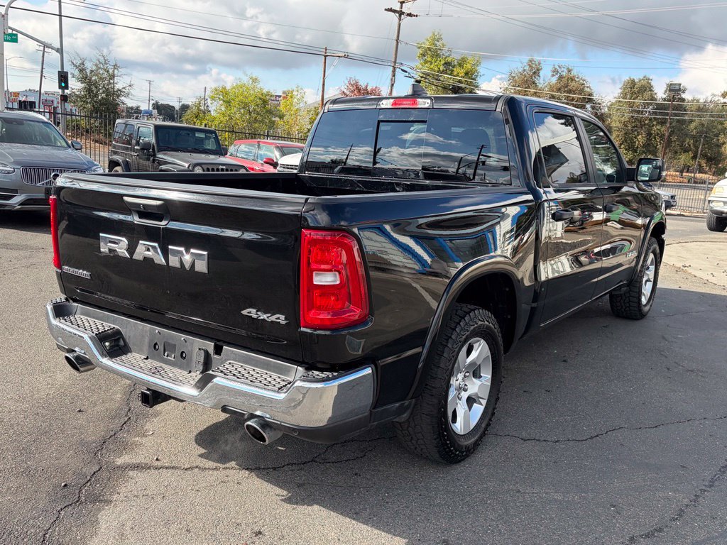 Used 2025 RAM 1500 Big Horn AWD/4WD image 4