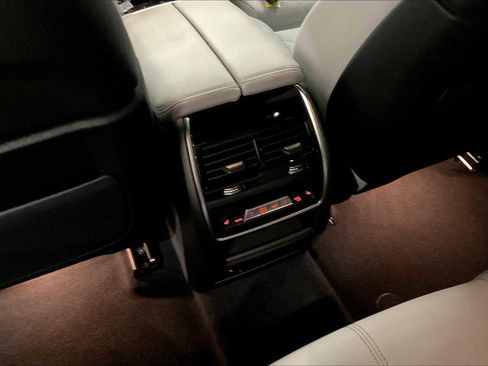 Used 2025 BMW X5 M60i w/ Climate Comfort Package image 38