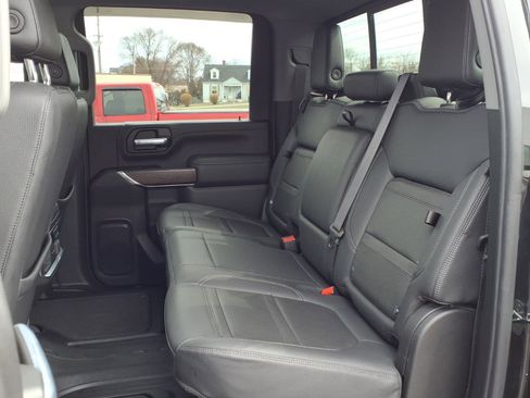 Used 2021 GMC Sierra 3500 Denali w/ Denali Black Diamond Edition image 18