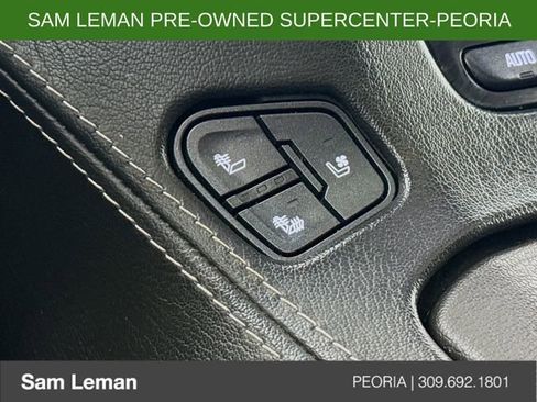 Used 2019 Chevrolet Suburban Premier image 21