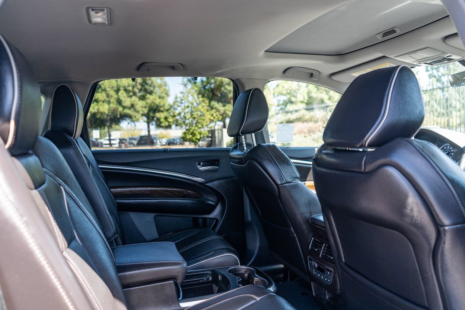 Used 2017 Acura MDX w/ Advance Package FWD image 20