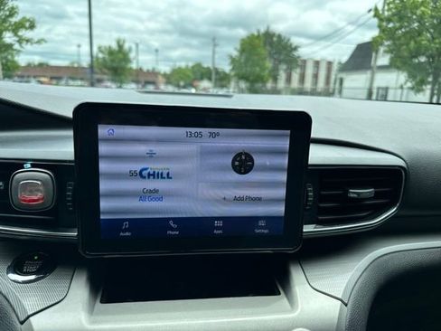 Used 2021 Ford Explorer XLT w/ Equipment Group 202A AWD/4WD image 42