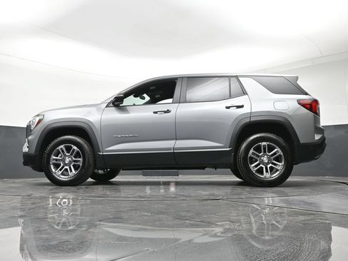 Used 2026 GMC Terrain Elevation AWD/4WD image 25