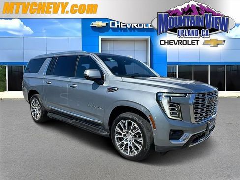 Used 2025 GMC Yukon XL Denali AWD/4WD image 1