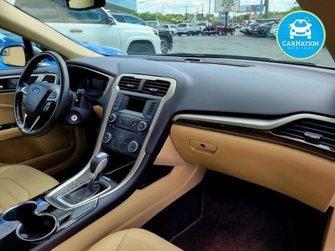 Used 2014 Ford Fusion SE w/ Equipment Group 202A FWD image 13