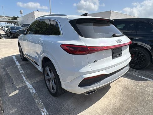 Used 2025 Audi Q5 Premium Plus w/ Premium Plus AWD/4WD image 4