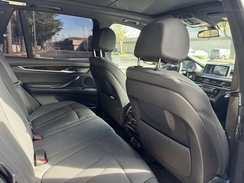 Used 2018 BMW X5 sDrive35i w/ M Sport Package RWD image 11