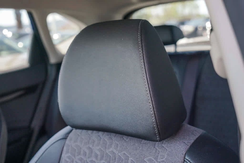 Certified 2025 Kia Seltos S FWD image 24