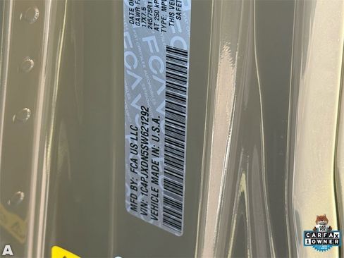 Certified 2025 Jeep Wrangler Sport S image 32