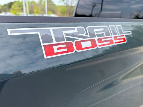 Used 2026 Chevrolet Silverado 1500 LT Trail Boss w/ Safety Package AWD/4WD image 38