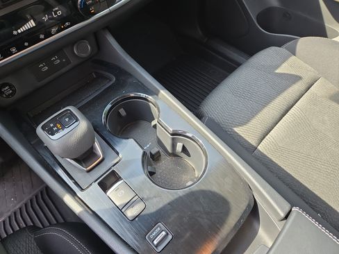Certified 2026 Nissan Rogue SV FWD image 17