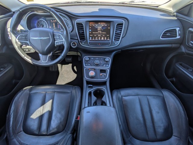 Used 2017 Chrysler 200 Limited Platinum FWD image 12