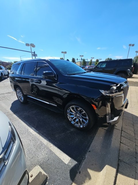 Used 2023 Cadillac Escalade Premium Luxury w/ LPO, Radiant Package AWD/4WD image 1