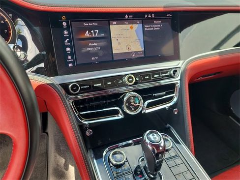 Used 2021 Bentley Flying Spur V8 image 34