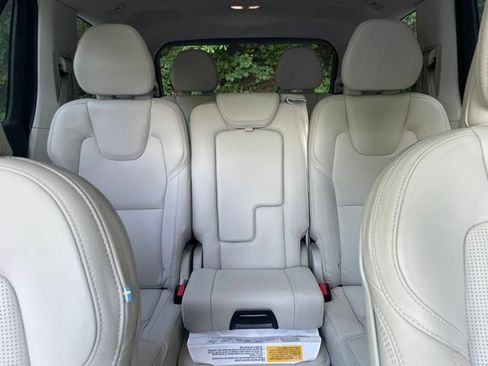 Certified 2024 Volvo XC90 B6 Ultimate AWD/4WD image 17