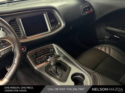 Used 2018 Dodge Challenger SRT Hellcat RWD image 30