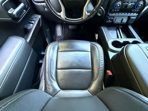 Used 2020 Chevrolet Silverado 2500 LTZ w/ LTZ Premium Package image 16