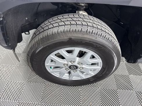 Used 2025 Toyota Tacoma SR5 image 10