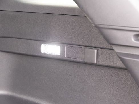 Used 2025 Chevrolet Equinox LT w/ Safety and Technology Package image 23