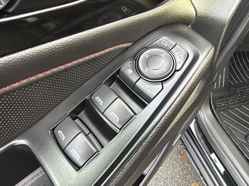 Certified 2024 Chevrolet Traverse RS image 11