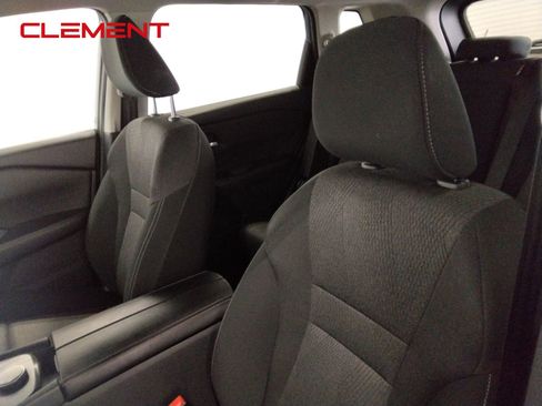 Used 2024 Nissan Rogue SV image 32