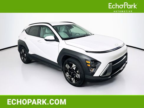 Used 2025 Hyundai Kona SEL FWD image 1