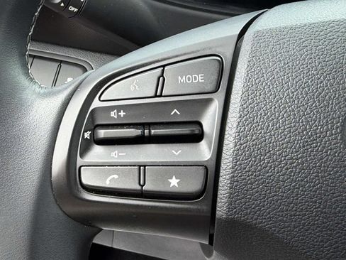Certified 2023 Hyundai Venue SEL w/ Cargo Package FWD image 22