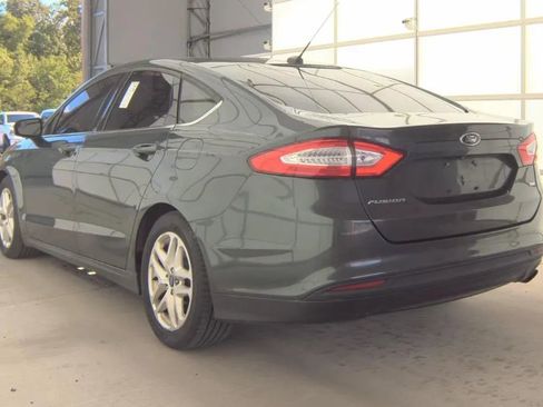 Used 2015 Ford Fusion SE FWD image 4