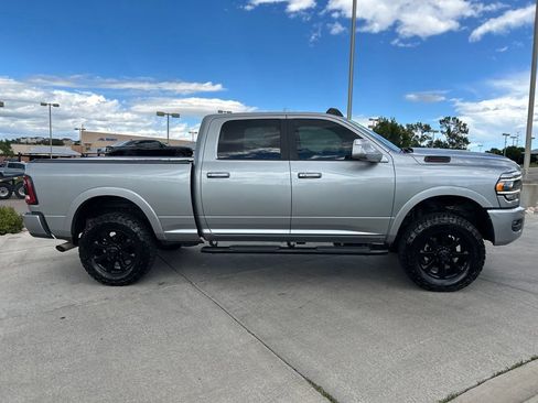 Used 2022 RAM 2500 Laramie w/ Night Edition AWD/4WD image 10