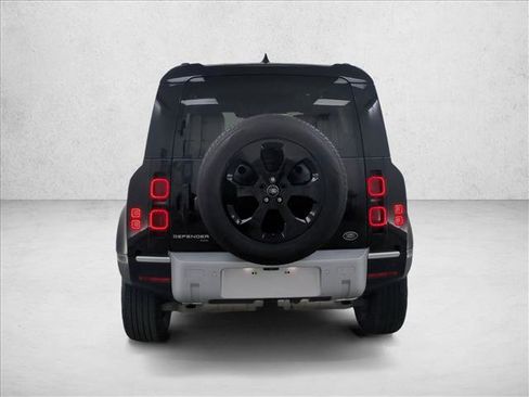 Used 2023 Land Rover Defender 110 SE image 7