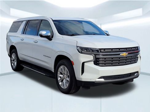 Used 2023 Chevrolet Suburban Premier image 8