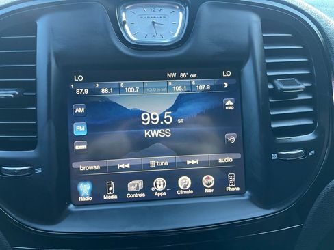 Used 2015 Chrysler 300 S image 35