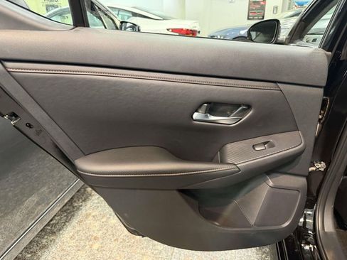 Used 2023 Nissan Sentra SR w/ SR Premium Package FWD image 18