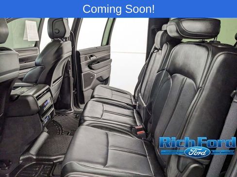 Used 2024 Jeep Wagoneer L Series III w/ Premium Group I AWD/4WD image 17