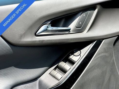 Used 2026 Chevrolet Equinox LT w/ Convenience Package II FWD image 11