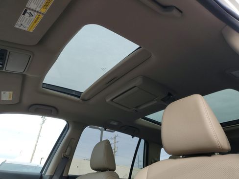 Certified 2022 Honda Pilot Elite image 12