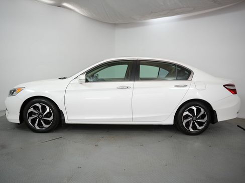 Used 2016 Honda Accord EX-L image 4