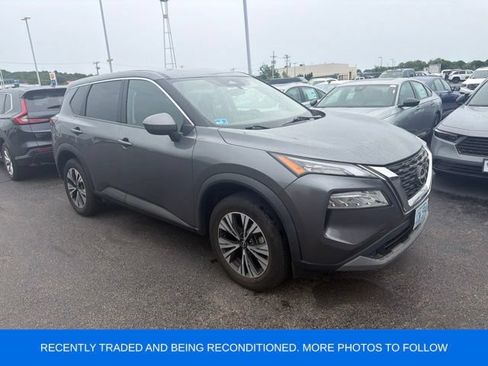 Used 2023 Nissan Rogue SV FWD image 1