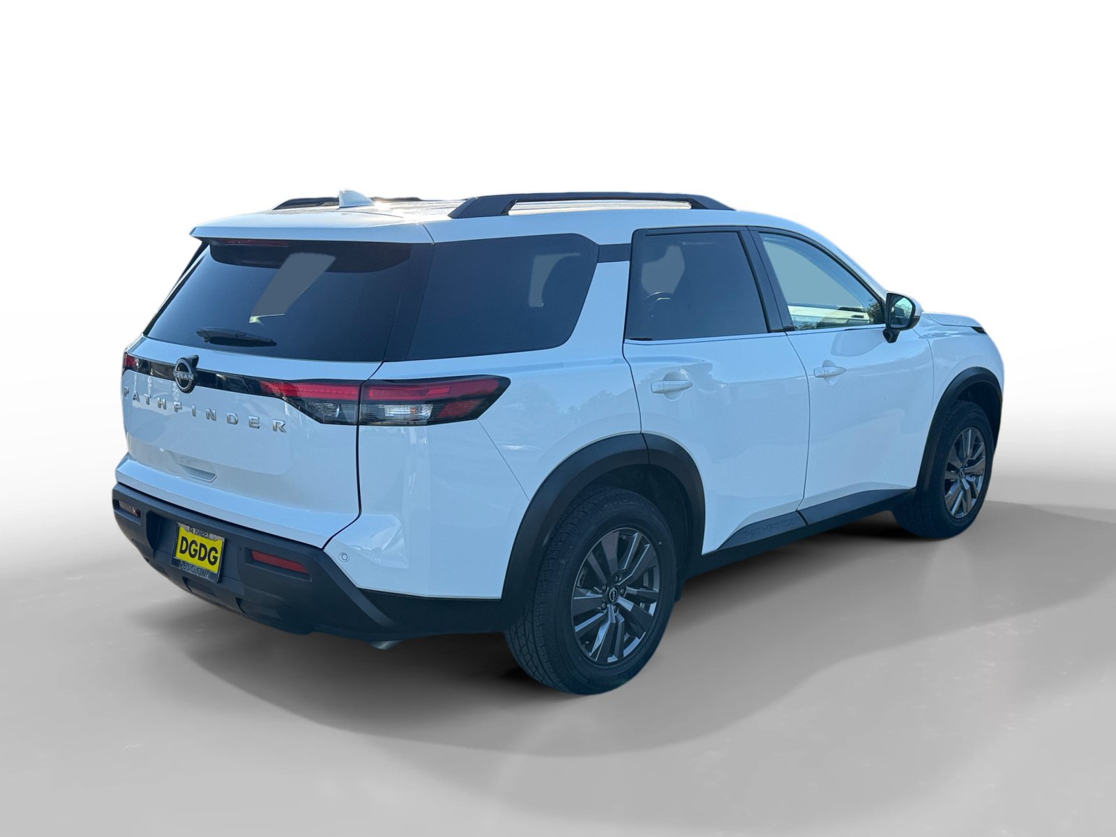 Used 2025 Nissan Pathfinder SV FWD image 5