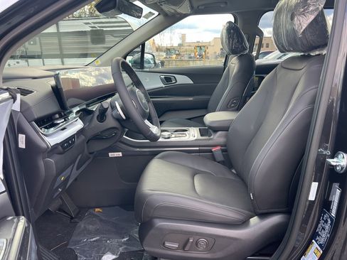 New 2026 Kia Carnival SX image 9