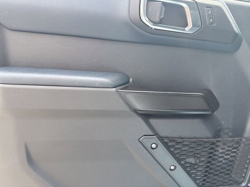 Used 2025 Ford Bronco Heritage Edition image 10